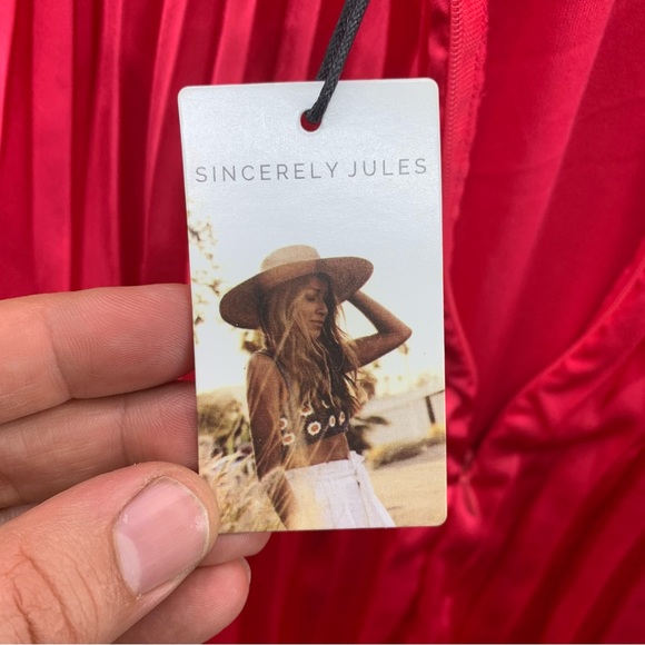 Sincerely Jules Dress Size M Hot Pink Sleeveless V-Neck Pleated Fit & Flare NWT - Picture 13 of 13